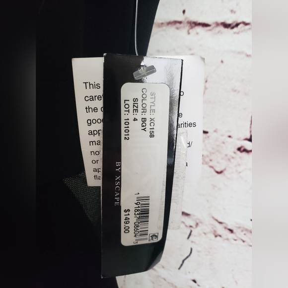 NWT Xscape Fit & Flare Cocktail Dress with Pockets! Size 4 - Picture 6 of 8